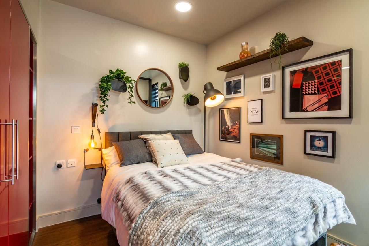 Romantic Getaway Studio Pods Close To City Centre With Free Wifi 더비 외부 사진