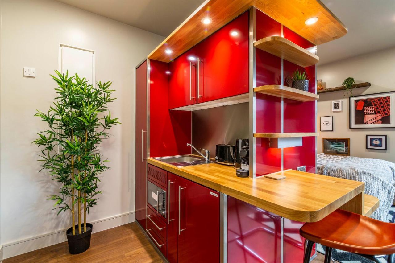 Romantic Getaway Studio Pods Close To City Centre With Free Wifi 더비 외부 사진